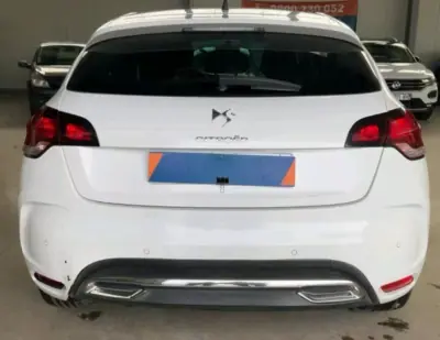 Citroën DS4 2014 - 8900 EUR, 118142 km - AUTO.MOTO.pt - 118142km - foto 7 de 11