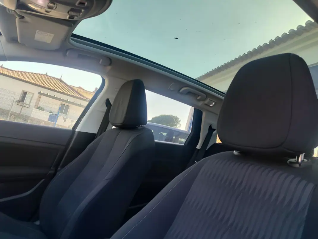 Peugeot 308 SW 2017 - 11890 EUR, 180000 km - 180000km - foto 14 de 18