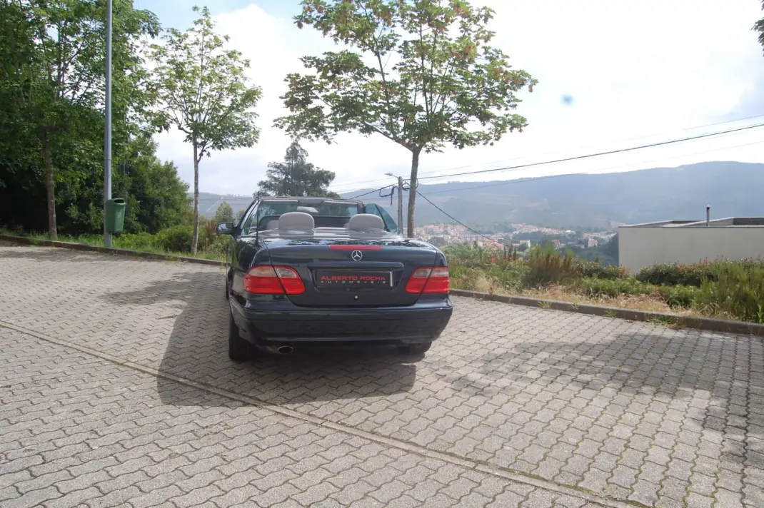 Mercedes-Benz CLK 200 1999 - 11000 EUR, 114500 km - 114500km - foto 3 de 12