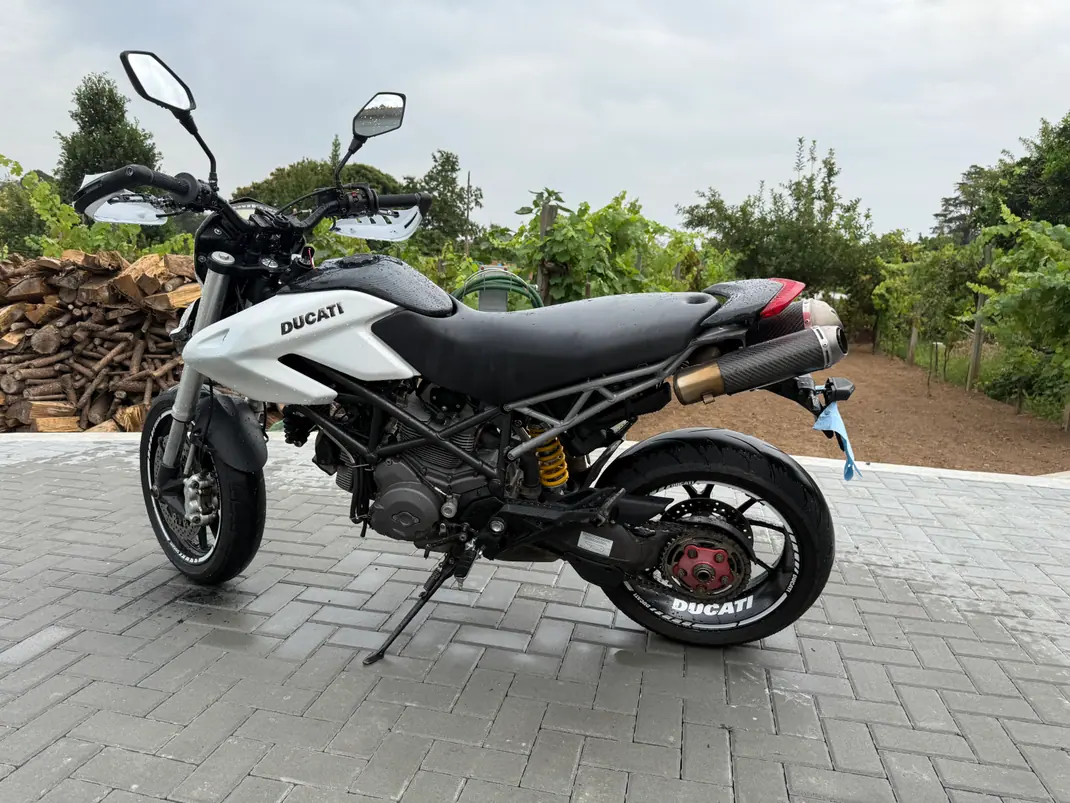 Ducati Hypermotard 796 2012 - 5600 EUR, 20148 km - AUTO.MOTO.pt - 20148km - foto 1 de 9