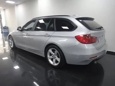 BMW 318 2013 - 13990 EUR, 157000 km - AUTO.MOTO.pt - 157000km - foto 5 de 27