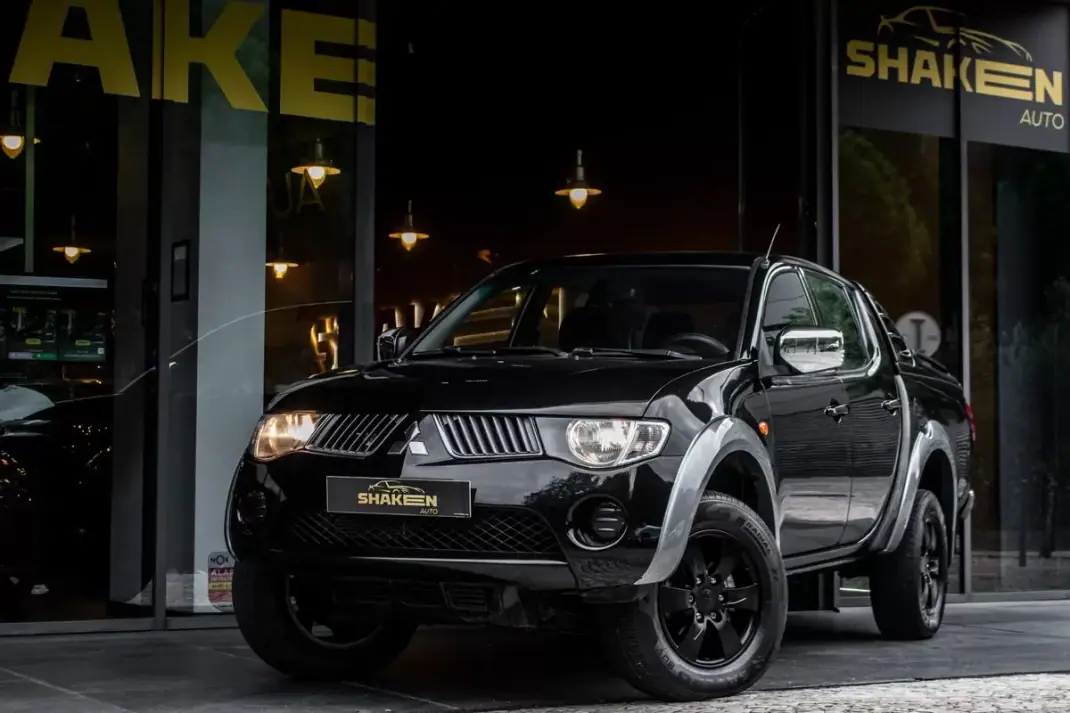 Mitsubishi L200 2010 - 19390 EUR, 192503 km - AUTO.MOTO.pt - 192503km - foto 1 de 33
