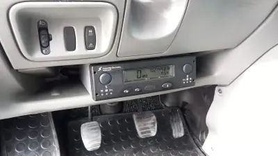 Renault Trafic 2014 - 14000 EUR, 329000 km - AUTO.MOTO.pt - 329000km - foto 2 de 25