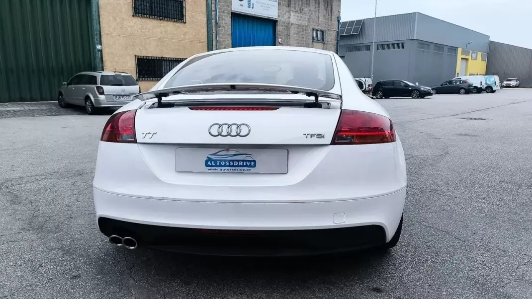 Audi TT Coupé 2011 - 12900 EUR, 170000 km - 170000km - foto 14 de 19