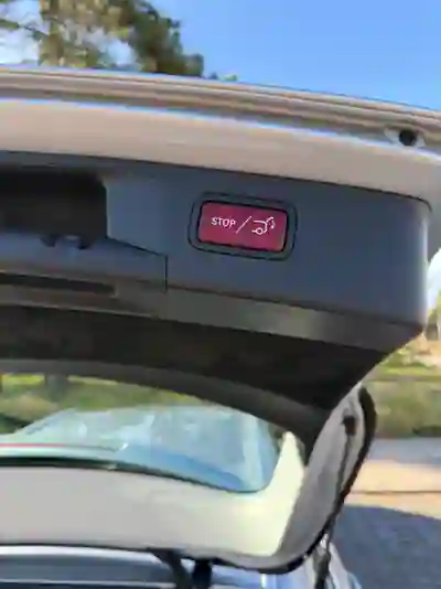 Mercedes-Benz E 300 2021 - 31900 EUR, 119000 km - AUTO.MOTO.pt - 119000km - foto 15 de 15