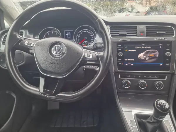 Volkswagen Golf 2019 - 18999 EUR, 139668 km - AUTO.MOTO.pt - 139668km - foto 24 de 30