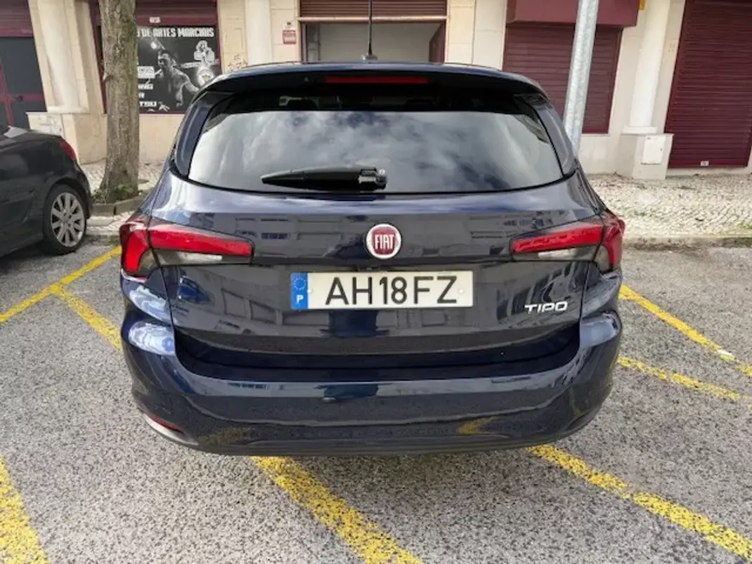 Fiat Tipo Station Wagon 2021 - 10750 EUR, 98000 km - AUTO.MOTO.pt - 98000km - foto 11 de 28