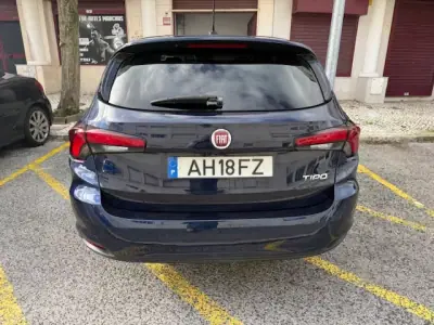 Fiat Tipo Station Wagon 2021 - 10750 EUR, 98000 km - AUTO.MOTO.pt - 98000km - foto 11 de 28