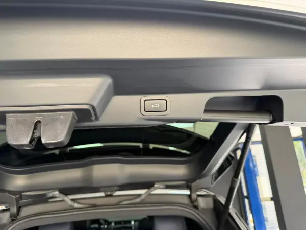 Land Rover Range Rover Sport 2019 - 46000 EUR, 126617 km - AUTO.MOTO.pt - 126617km - foto 47 de 54