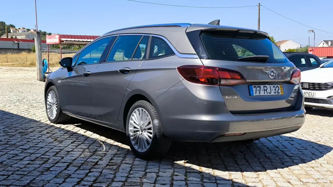 Opel Astra 2016 - 12450 EUR, 97645 km - 97645km - foto 6 de 8