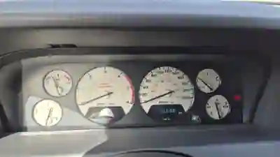 Jeep Grand Cherokee 2003 - 16900 EUR, 170000 km - AUTO.MOTO.pt - 170000km - foto 3 de 9