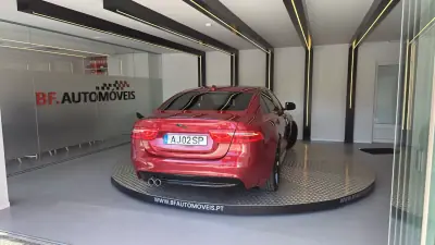 Jaguar XE 2016 - 14950 EUR, 176623 km - AUTO.MOTO.pt - 176623km - foto 15 de 58