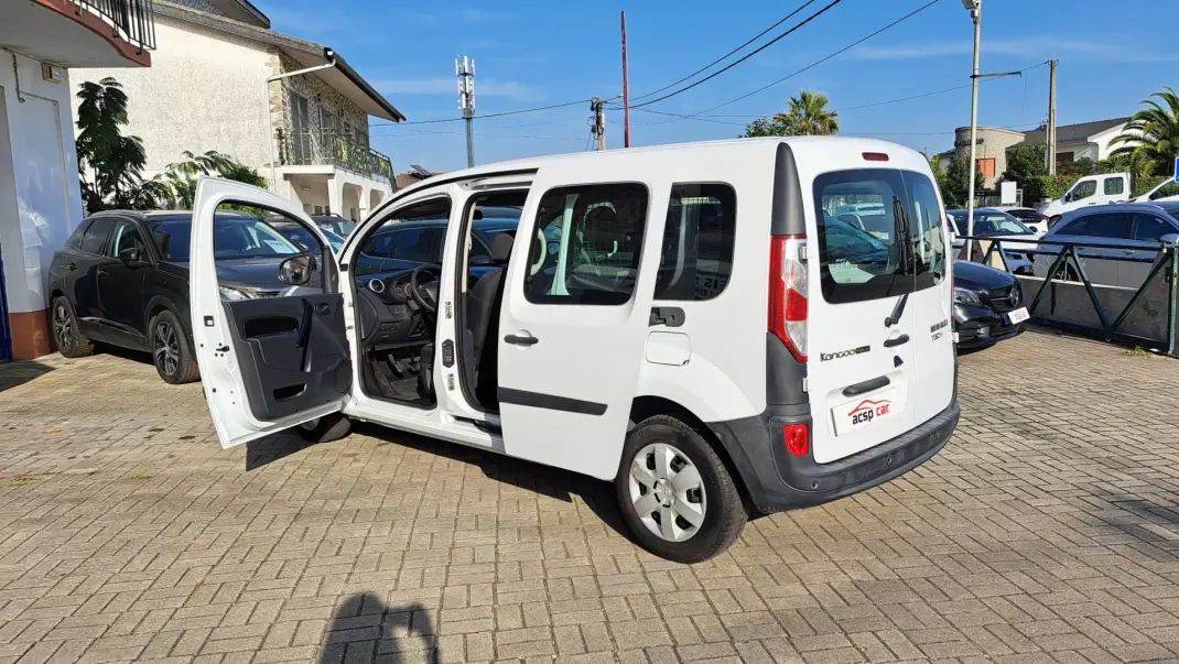Renault Kangoo 1.5 DCi Maxi 2019 - 18900 EUR, 210580 km - AUTO.MOTO.pt - 210580km - foto 3 de 28