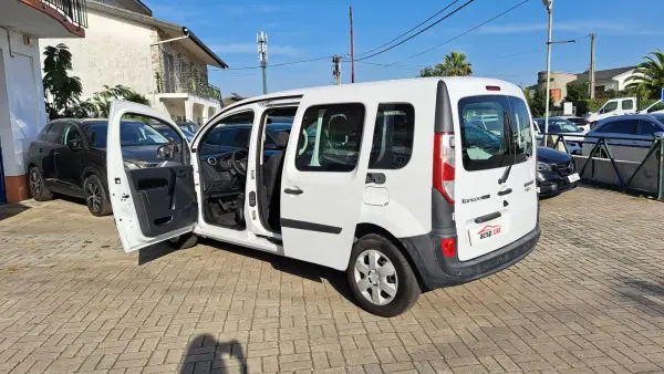 Renault Kangoo 2019 - 18900 EUR, 210580 km - AUTO.MOTO.pt - 210580km - foto 3 de 28
