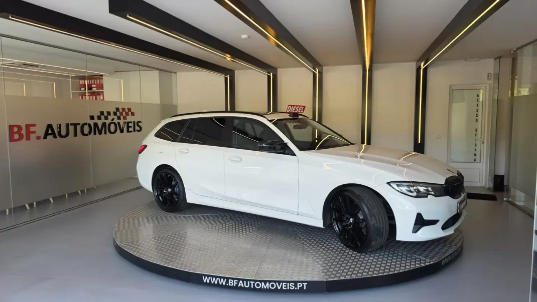 BMW 320 2021 - 25900 EUR, 221792 km - AUTO.MOTO.pt - 221792km - foto 5 de 61
