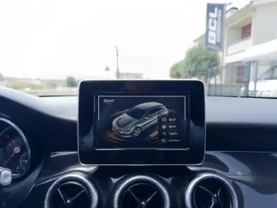 Mercedes-Benz CLA 180 2017 - 17500 EUR, 206000 km - AUTO.MOTO.pt - 206000km - foto 45 de 51