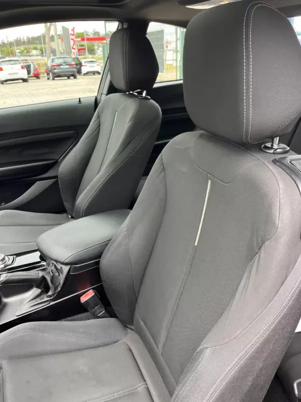 BMW 218 2015 - 18000 EUR, 202170 km - AUTO.MOTO.pt - 202170km - foto 18 de 31