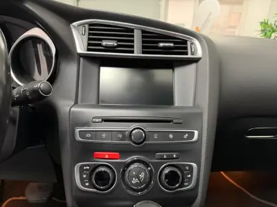 DS DS4 Crossback 2016 - 13990 EUR, 125000 km - AUTO.MOTO.pt - 125000km - foto 10 de 23