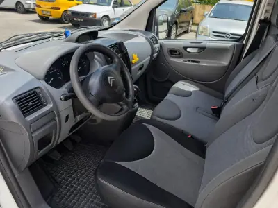 Citroën Jumpy 2010 - 1950 EUR, 424119 km - AUTO.MOTO.pt - 424119km - foto 7 de 9