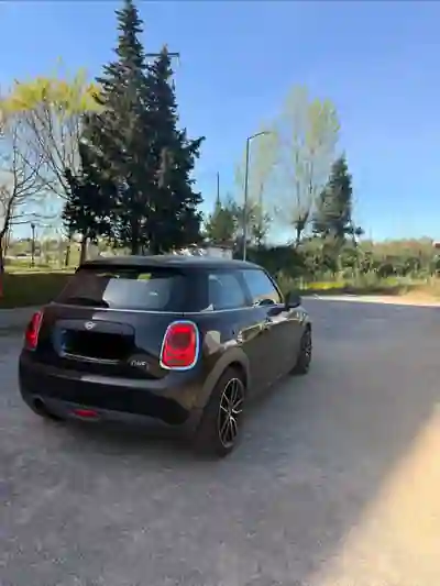 MINI One 2018 - 8000 EUR, 210000 km - AUTO.MOTO.pt - 210000km - foto 5 de 11