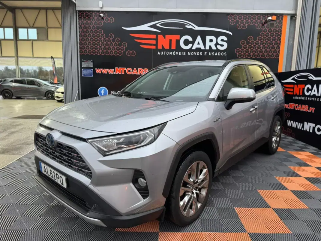 Toyota RAV4 2021 - 33900 EUR, 135147 km - AUTO.MOTO.pt - 135147km - foto 1 de 21