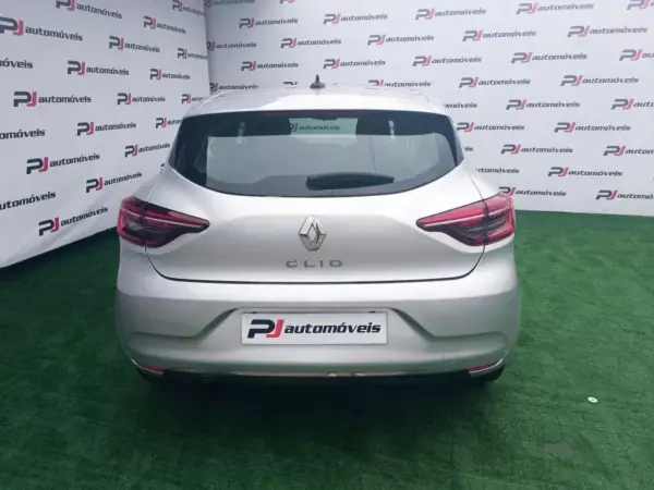 Renault Clio 2020 - 13990 EUR, 94621 km - AUTO.MOTO.pt - 94621km - foto 5 de 16