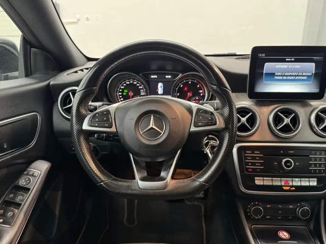 Mercedes-Benz CLA 220 2016 - 19890 EUR, 212000 km - AUTO.MOTO.pt - 212000km - foto 11 de 23