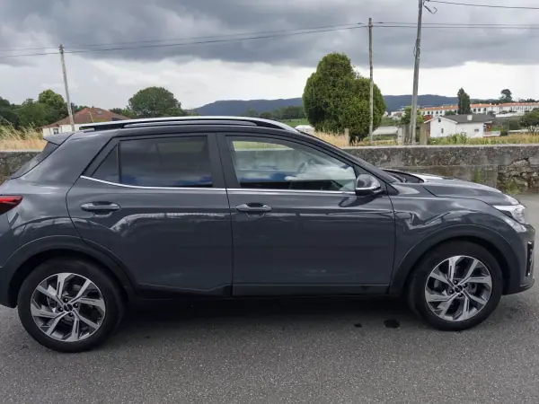 Kia Stonic 2022 - 16990 EUR, 83000 km - AUTO.MOTO.pt - 83000km - foto 8 de 42