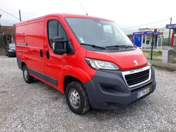 Peugeot BOXER 2.0 HDI C IVA 2017 - 12999 EUR, 100000 km - AUTO.MOTO.pt - 100000km - foto 2 de 11