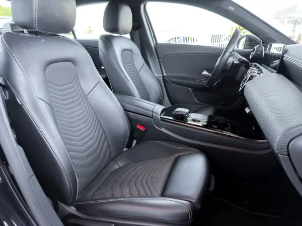 Mercedes-Benz A 180 Limousine 2019 - 21500 EUR, 149215 km - AUTO.MOTO.pt - 149215km - foto 16 de 26