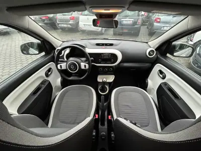 Renault Twingo 2018 - 10500 EUR, 113670 km - AUTO.MOTO.pt - 113670km - foto 13 de 18