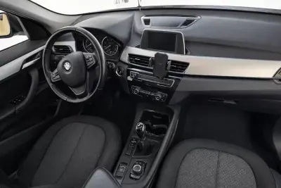 BMW X1 2017 - 14990 EUR, 280000 km - AUTO.MOTO.pt - 280000km - foto 7 de 9