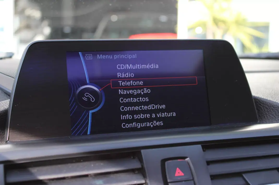 BMW 116 2013 - 9900 EUR, 211000 km - AUTO.MOTO.pt - 211000km - foto 12 de 17