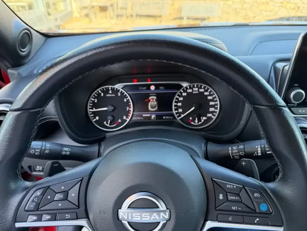 Nissan Juke 2023 - 23900 EUR, 41300 km - AUTO.MOTO.pt - 41300km - foto 2 de 12