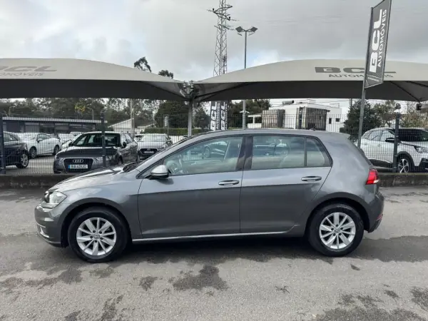 Volkswagen Golf 2019 - 15990 EUR, 95000 km - AUTO.MOTO.pt - 95000km - foto 4 de 27