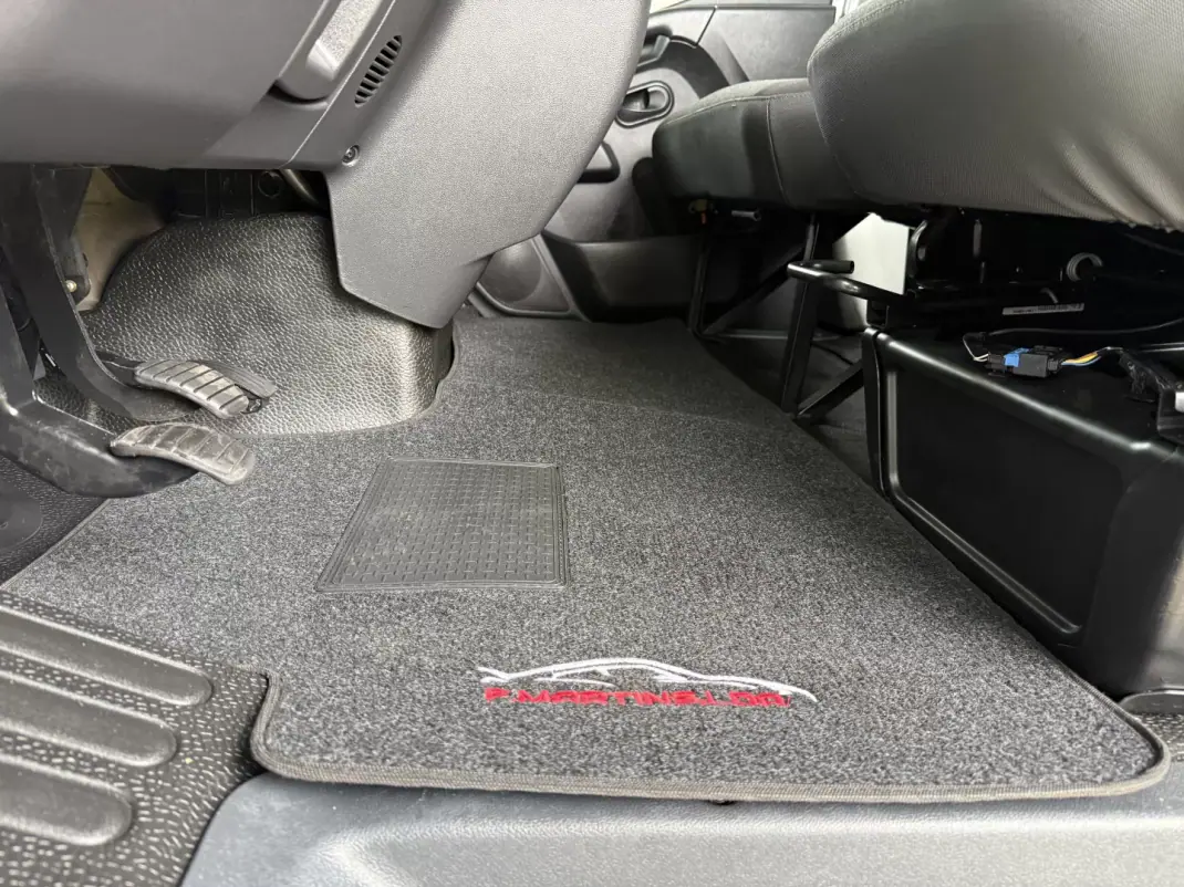 Renault Master 2.3 Dci L3 3.5T 135 cv C.Dupla 2021 - 26750 EUR, 84000 km - AUTO.MOTO.pt - 84000km - foto 12 de 31