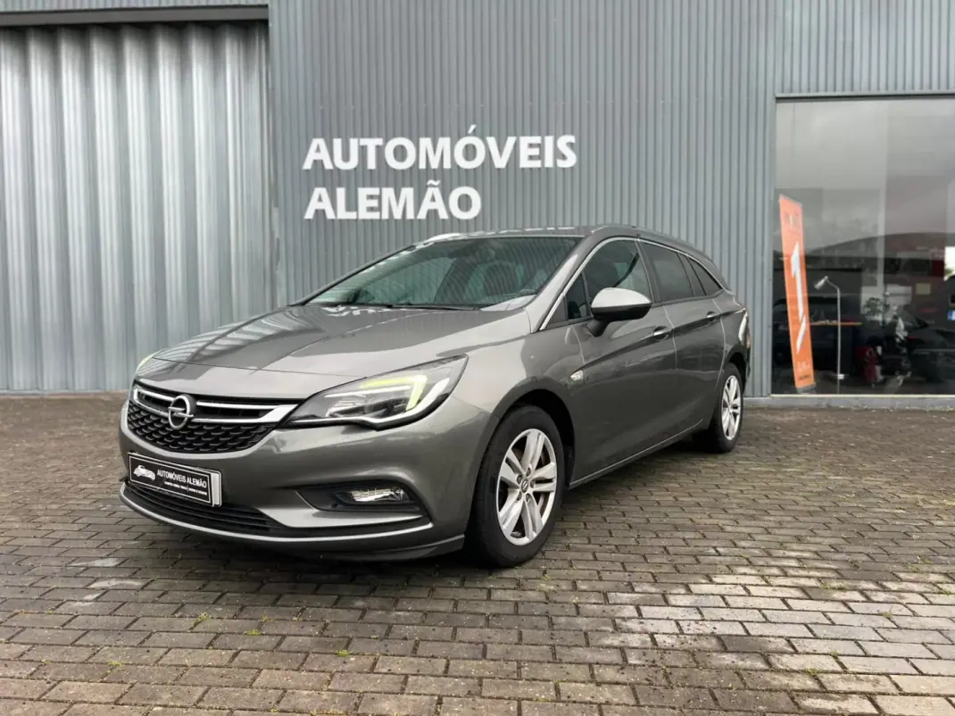 Opel Astra Sports Tourer 2016 - 8950 EUR, 205645 km - AUTO.MOTO.pt - 205645km - foto 1 de 17