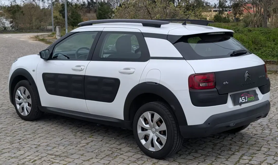 Citroën C4 Cactus 2015 - 8900 EUR, 186378 km - AUTO.MOTO.pt - 186378km - foto 10 de 24