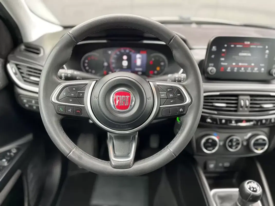 Fiat Tipo 2021 - 11900 EUR, 116480 km - AUTO.MOTO.pt - 116480km - foto 10 de 34