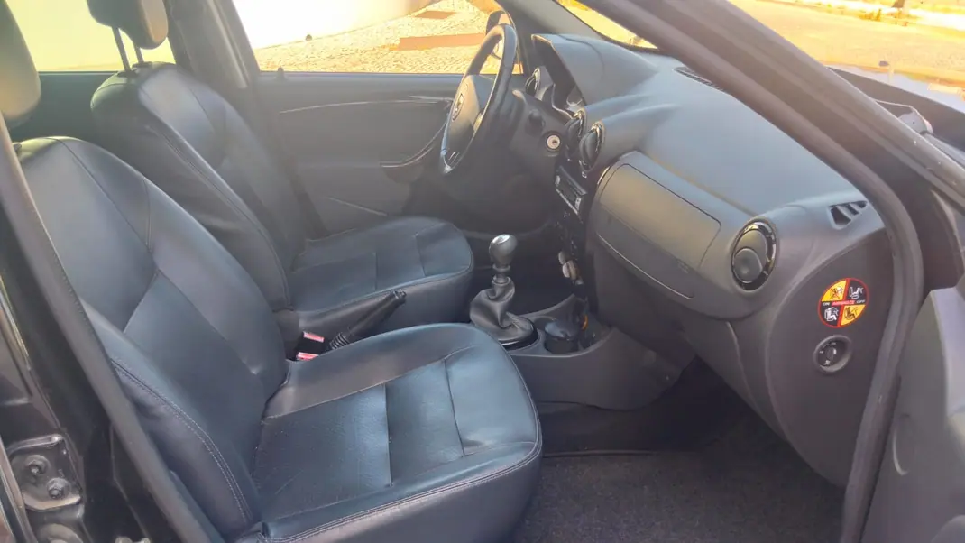Dacia Duster 2010 - 7650 EUR, 223003 km - 223003km - foto 9 de 12