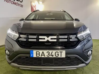 Dacia Jogger 2023 - 14950 EUR, 107000 km - AUTO.MOTO.pt - 107000km - foto 3 de 33