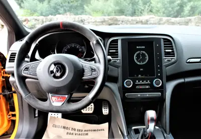 Renault Mégane 2019 - 43990 EUR, 42000 km - AUTO.MOTO.pt - 42000km - foto 25 de 41