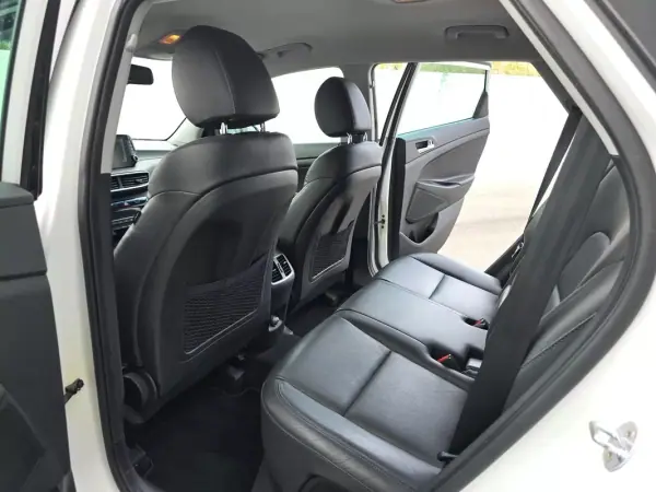 Hyundai Tucson 2019 - 18250 EUR, 137900 km - AUTO.MOTO.pt - 137900km - foto 28 de 31