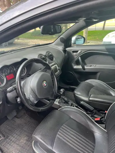 Alfa Romeo MiTo 2013 - 8950 EUR, 115178 km - AUTO.MOTO.pt - 115178km - foto 7 de 8