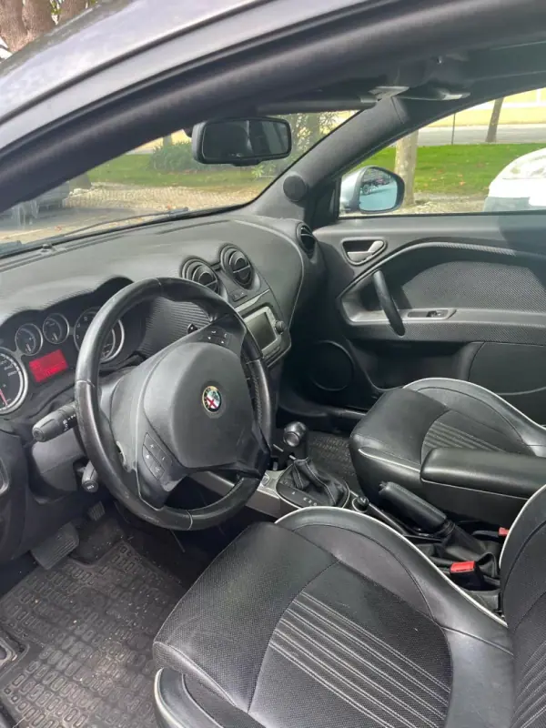 Alfa Romeo MiTo 2013 - 8750 EUR, 115178 km - AUTO.MOTO.pt - 115178km - foto 7 de 8
