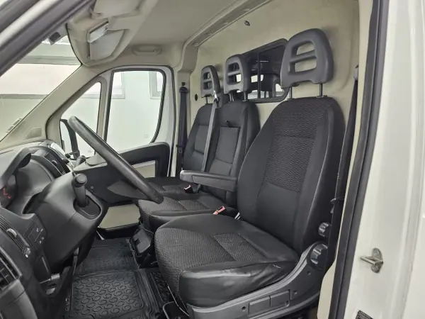 Peugeot BOXER 2.0 BlueHDi 435 L4H2 Premium 2017 - 15990 EUR, 168872 km - AUTO.MOTO.pt - 168872km - foto 10 de 30