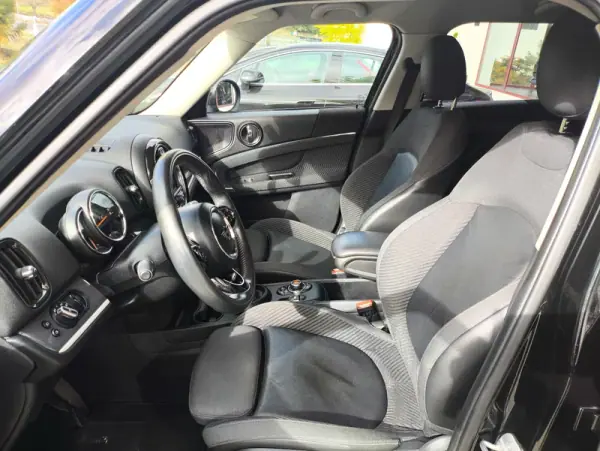 MINI Countryman 2019 - 21900 EUR, 121000 km - AUTO.MOTO.pt - 121000km - foto 9 de 14