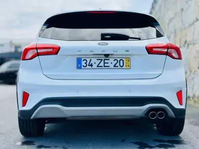 Ford Focus 2019 - 13990 EUR, 83000 km - AUTO.MOTO.pt - 83000km - foto 14 de 51