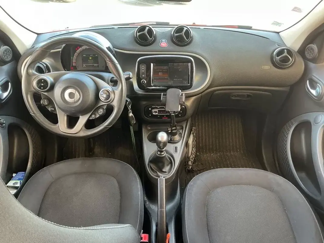 Smart ForFour 2016 - 9490 EUR, 134705 km - 134705km - foto 6 de 9