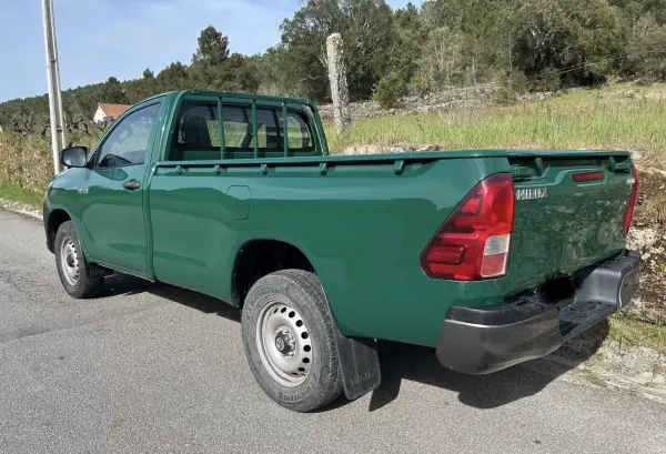 Toyota Hilux 4x4 2019 - 28500 EUR, 283000 km - AUTO.MOTO.pt - 283000km - foto 6 de 11